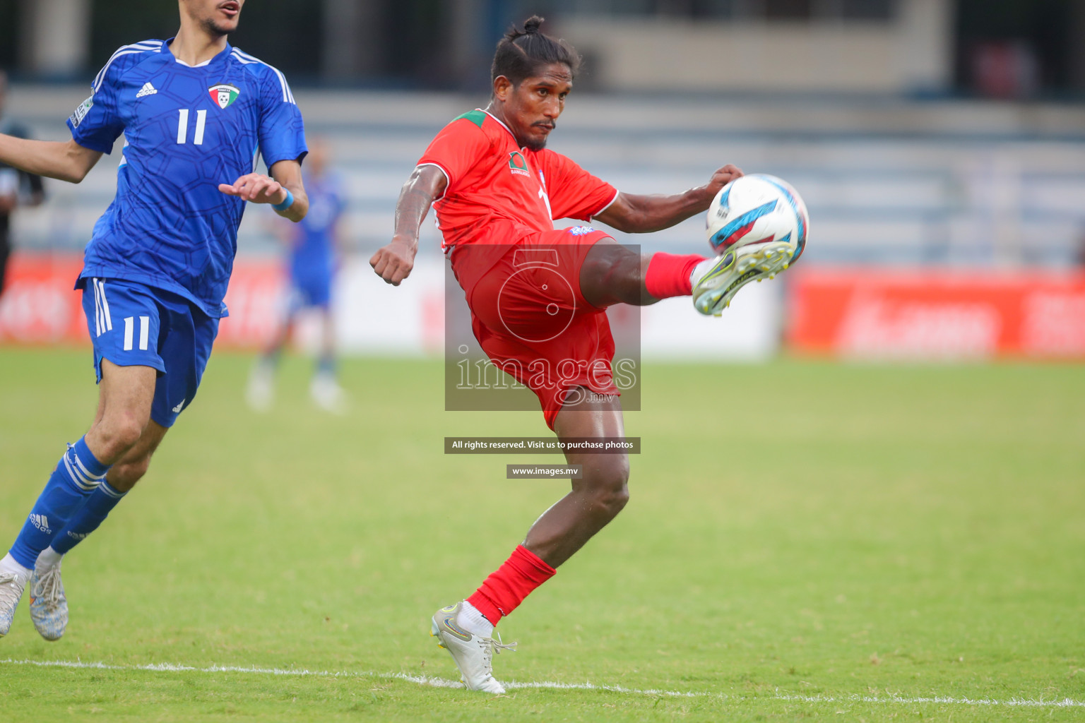 Kuwait vs Bangladesh in the Semi-final of SAFF Championship 2023 held in Sree Kanteerava Stadium, Bengaluru, India, on Saturday, 1st July 2023. Photos: Nausham Waheed, Hassan Simah / images.mv