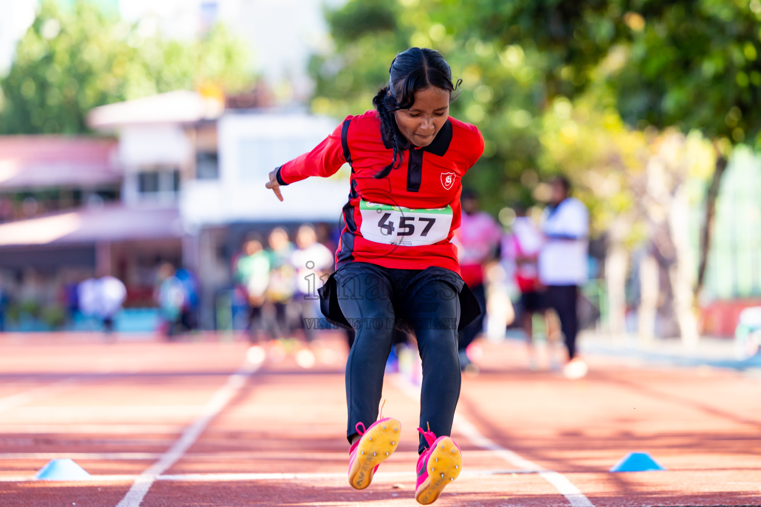 Day 1 of Inter-school Athletics Championship 2025 held in Ekuveni Synthetic Track, Male', Maldives on Monday, 06th October 2025. Photos by: Nausham Waheed / Images.mv
