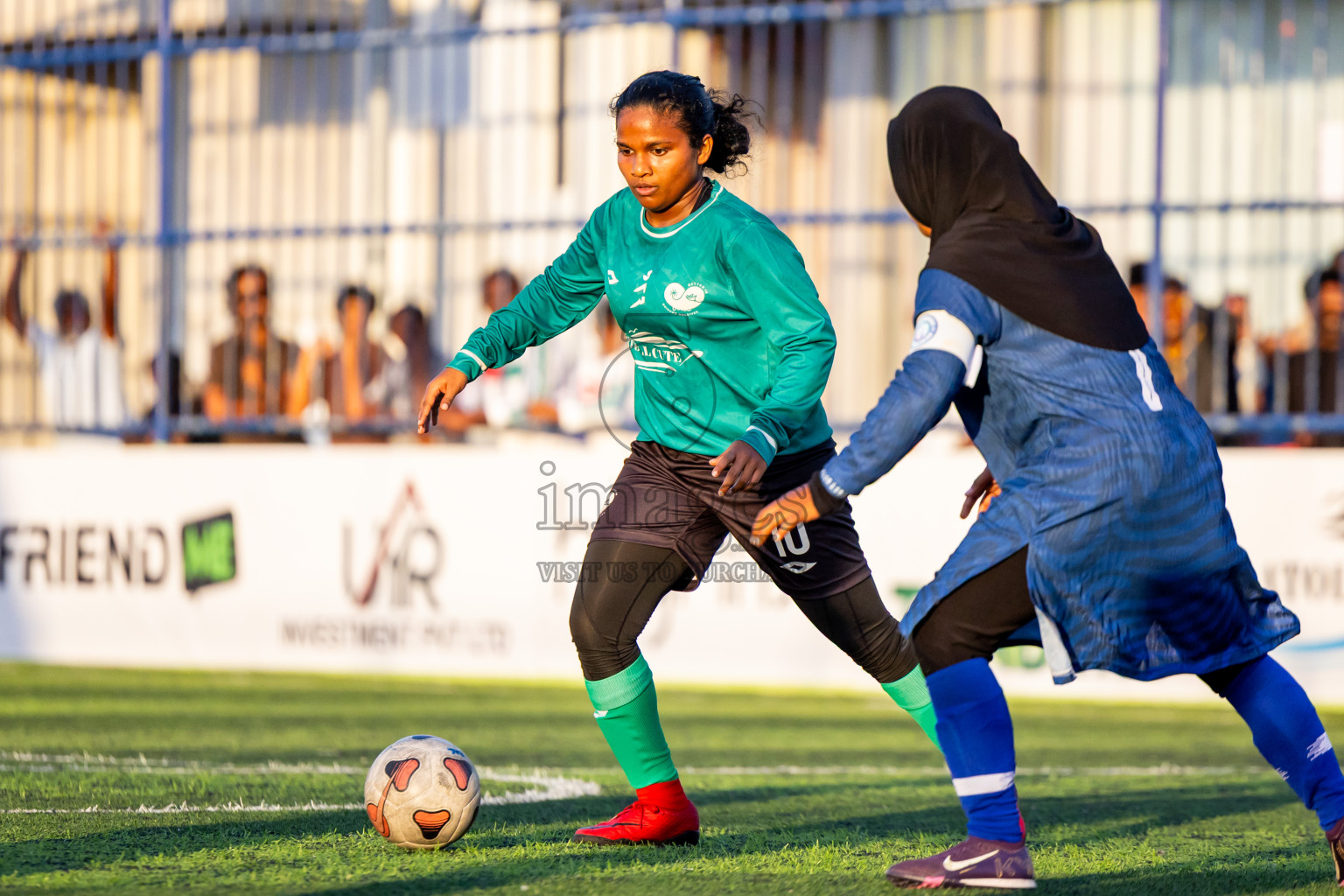 Goidhoo vs Hithaadhoo in Day 4 of Better in Baa Futsal Fiesta 2025 Woman's division held in B. Eydhafushi, Maldives on Saturday, 8th November 2025. Photos: Nausham Waheed / images.mv