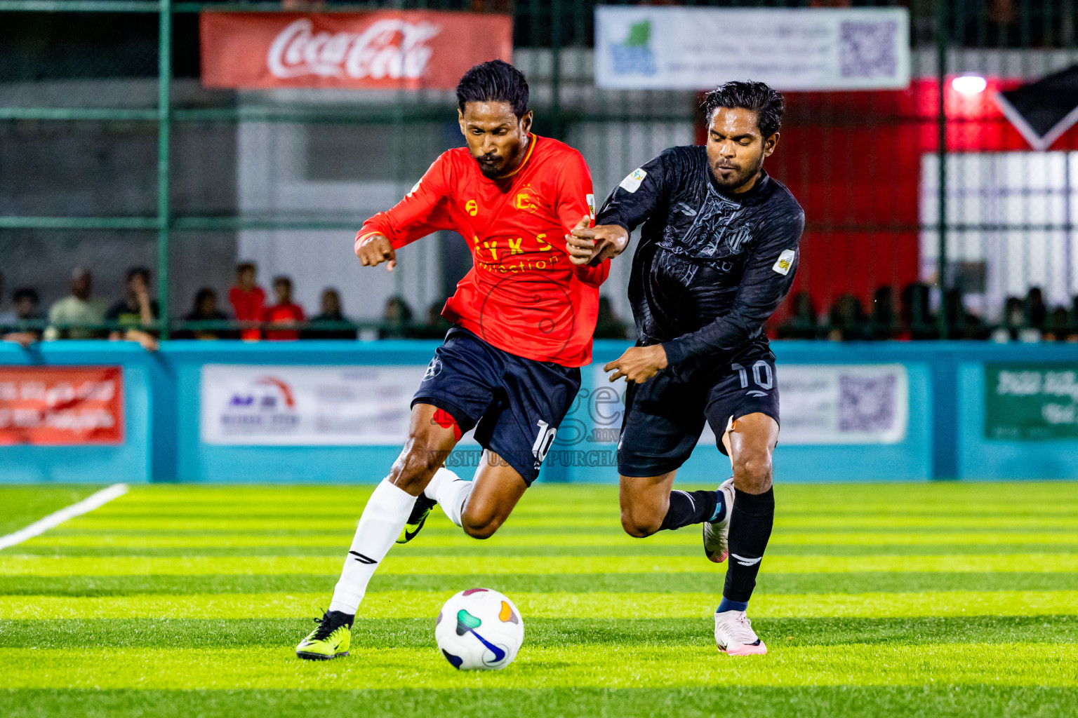 Dee Cee Jay vs Kovigoani in Semi Final of Laamehi Dhiggaru Ekuveri Futsal Challenge 2024 was held on Monday, 29th July 2024, at Dhiggaru Futsal Ground, Dhiggaru, Maldives Photos: Nausham Waheed / images.mv