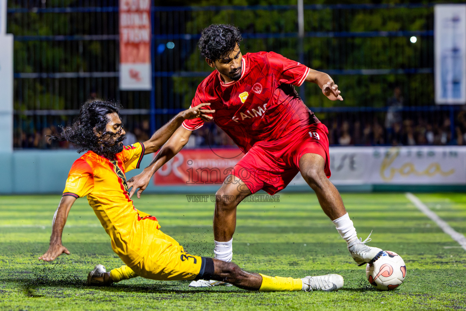 Eydhafushi vs Thulhaadhoo in Semi Finals of Better in Baa Futsal Fiesta 2025 Men's division held in B. Eydhafushi, Maldives on Saturday, 15th November 2025. Photos: Nausham Waheed / images.mv