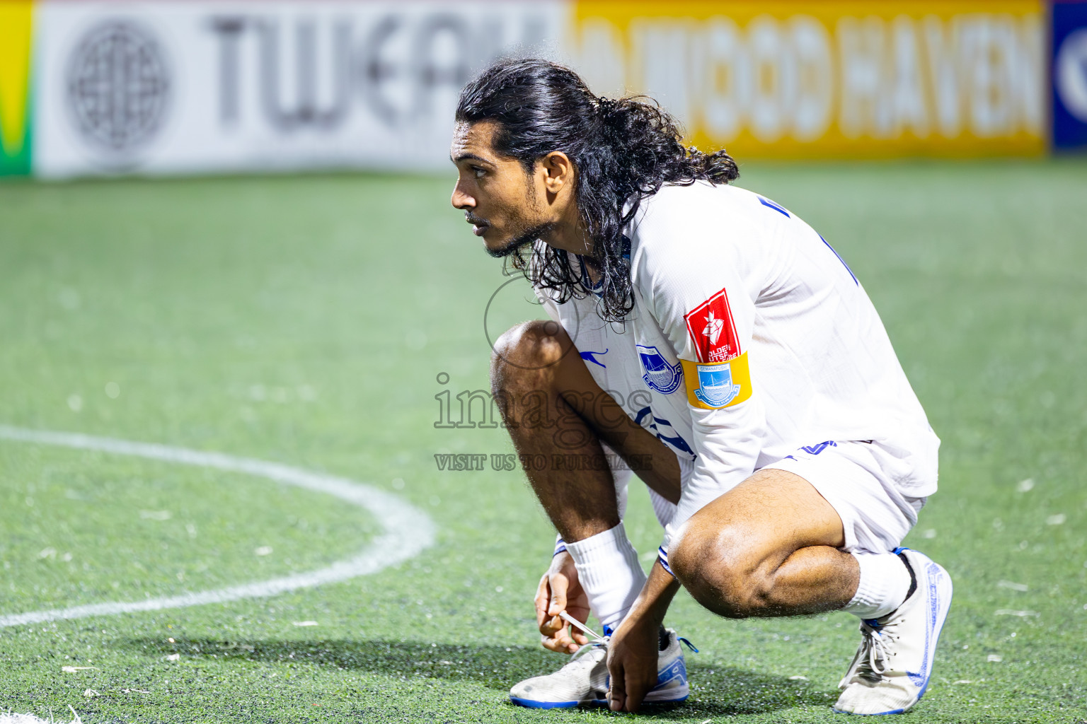 GA Dhaandhoo vs GA Gemanafushi in Day 14 of Golden Futsal Challenge 2025 was held on Saturday, 18th January 2025, in Hulhumale', Maldives. Photos: Ismail Thoriq / images.mv