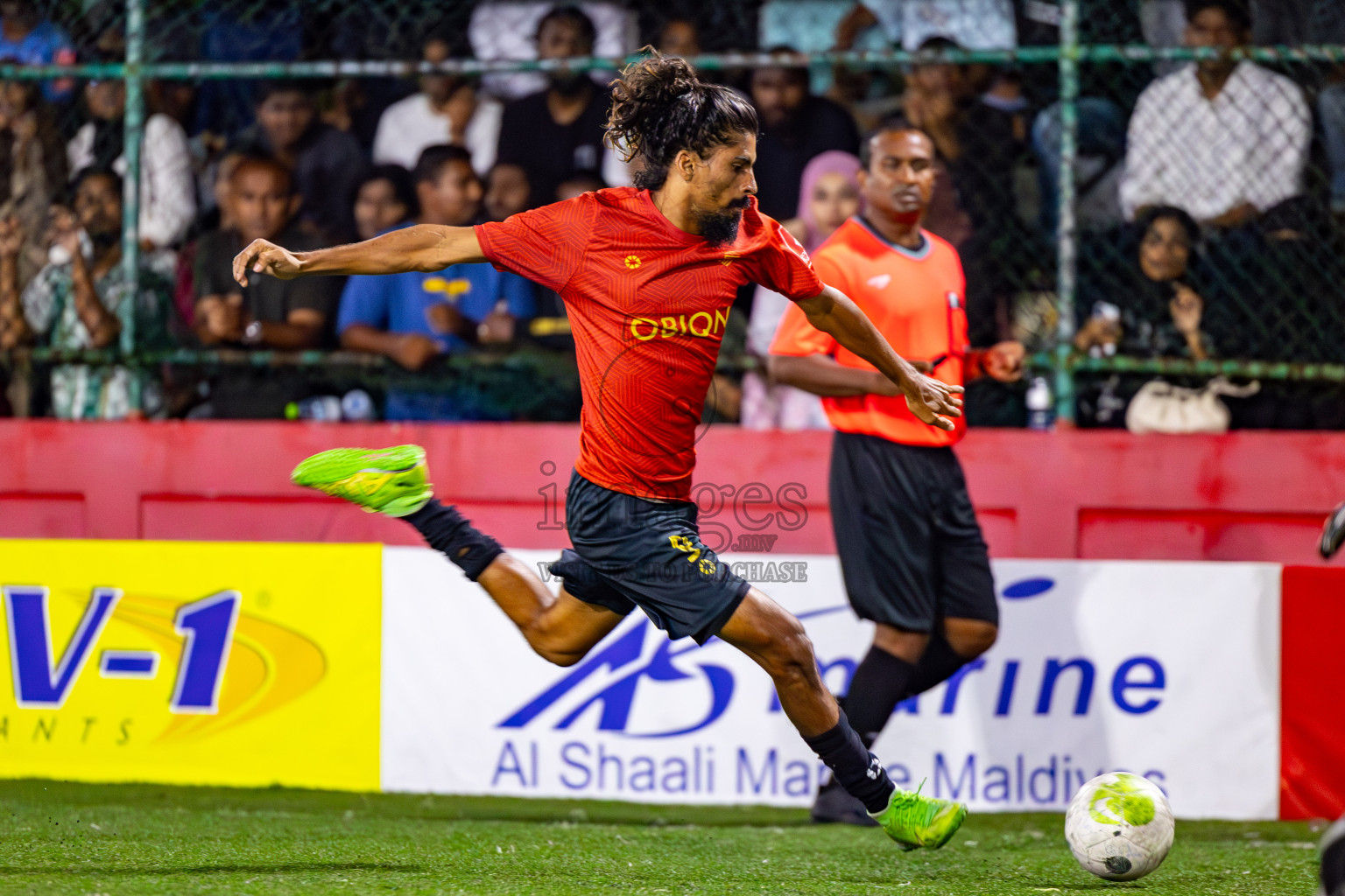 HDh Naivaadhoo vs HDh Nolhivaran on Day 37 of Golden Futsal Challenge 2024 was held on Thursday, 22nd February 2024, in Hulhumale', Maldives
Photos: Mohamed Mahfooz Moosa/ images.mv