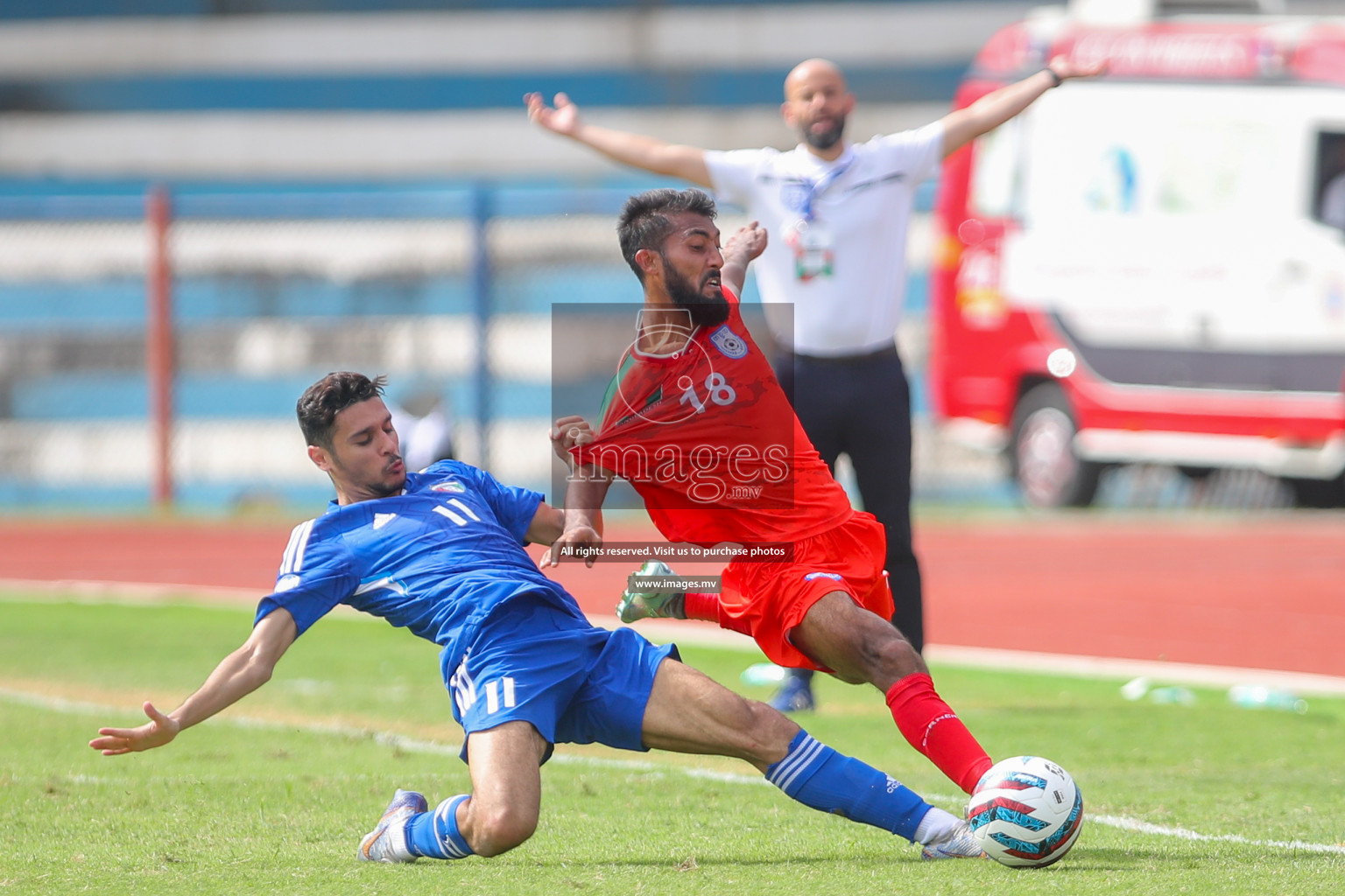 Kuwait vs Bangladesh in the Semi-final of SAFF Championship 2023 held in Sree Kanteerava Stadium, Bengaluru, India, on Saturday, 1st July 2023. Photos: Nausham Waheed, Hassan Simah / images.mv