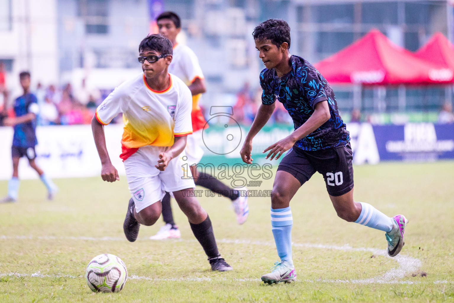 Club Eagles vs Super United Sports (U14) in Day 4 of Dhivehi Youth League 2024 held at Henveiru Stadium on Thursday, 28th November 2024. Photos: Shuu Abdul Sattar/ Images.mv