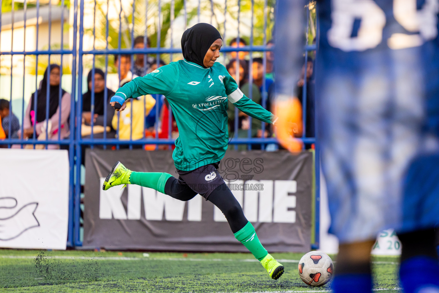 Goidhoo vs Hithaadhoo in Day 4 of Better in Baa Futsal Fiesta 2025 Woman's division held in B. Eydhafushi, Maldives on Saturday, 8th November 2025. Photos: Nausham Waheed / images.mv