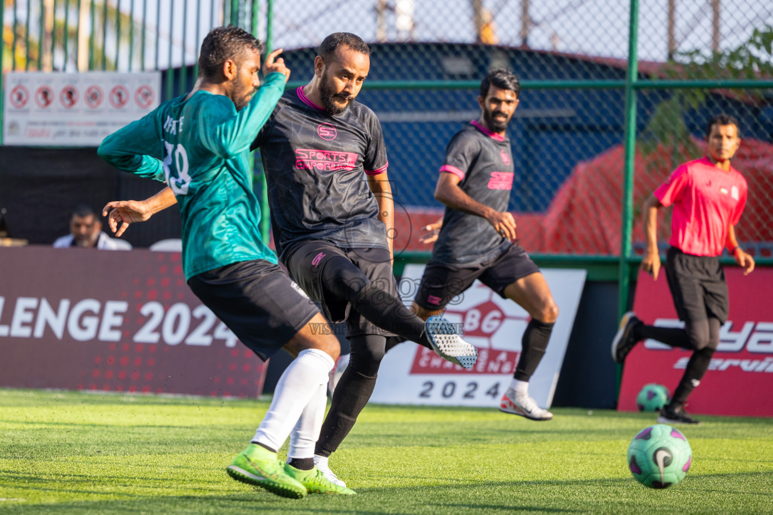 JJ Sports Club vs Green Lakers in Day 9 of BG Futsal Challenge 2024 was held on Wednesday, 20th March 2024, in Male', Maldives
Photos: Ismail Thoriq / images.mv