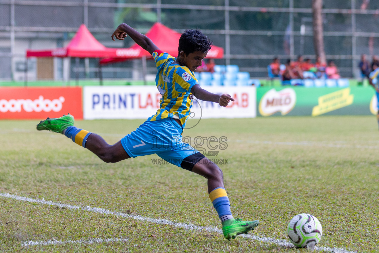 Club Valencia vs Super United Sports (U14) in Day 9 of Dhivehi Youth League 2024 held at Henveiru Stadium on Saturday, 14th December 2024. Photos: Mohamed Mahfooz Moosa / Images.mv