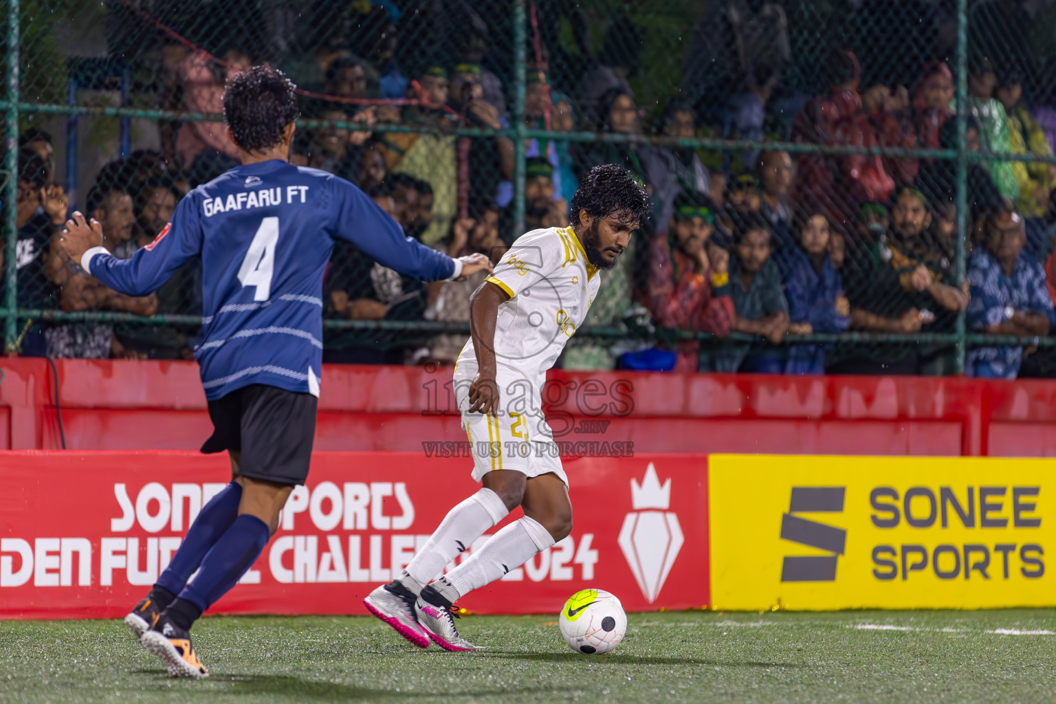 K Gaafaru vs Dhandimgu in Round of 16 on Day 40 of Golden Futsal Challenge 2024 which was held on Tuesday, 27th February 2024, in Hulhumale', Maldives Photos: Ismail Thoriq / images.mv