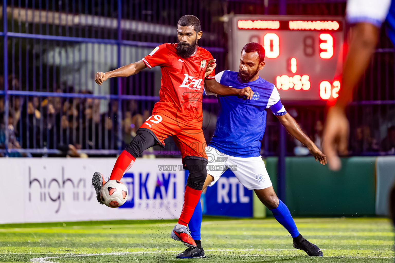 Kudarikilu vs Hithaadhoo in Day 1 of Better in Baa Futsal Fiesta 2025 Men's division held in B. Eydhafushi, Maldives on Wednesday, 5th November 2025. Photos: Nausham Waheed / images.mv