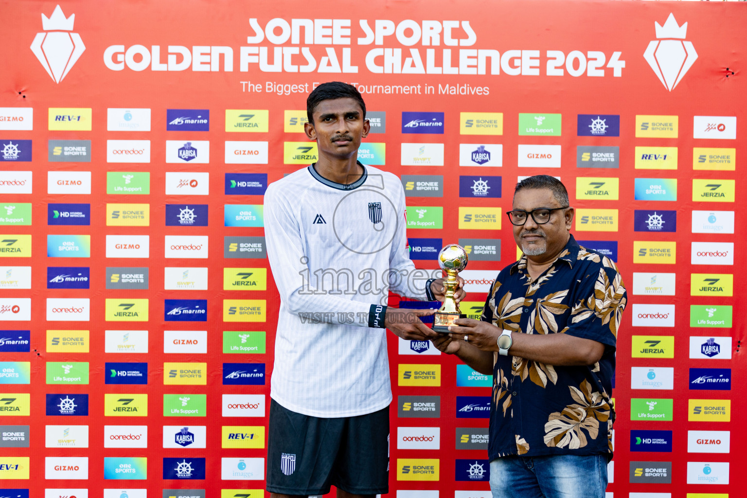 Th. Buruni vs Th. Gaadhiffushi in Day 6 of Golden Futsal Challenge 2024 was held on Saturday, 20th January 2024, in Hulhumale', Maldives 
Photos: Hassan Simah / images.mv