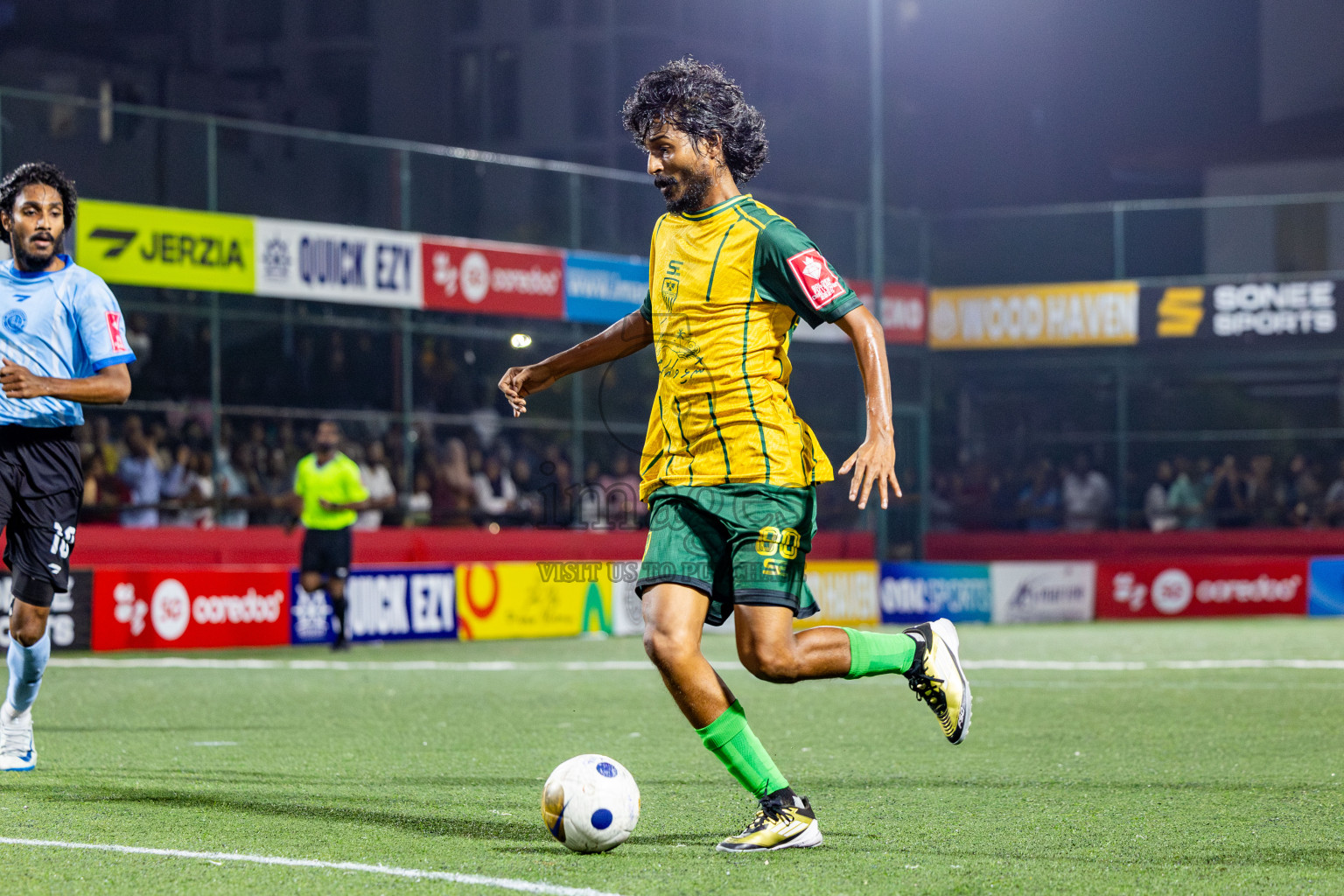 HDh Neykurendhoo vs HDh Nolhivaranfaru in Day 13 of Golden Futsal Challenge 2025 was held on Friday, 17th January 2025, in Hulhumale', Maldives. Photos: Nausham Waheed / images.mv