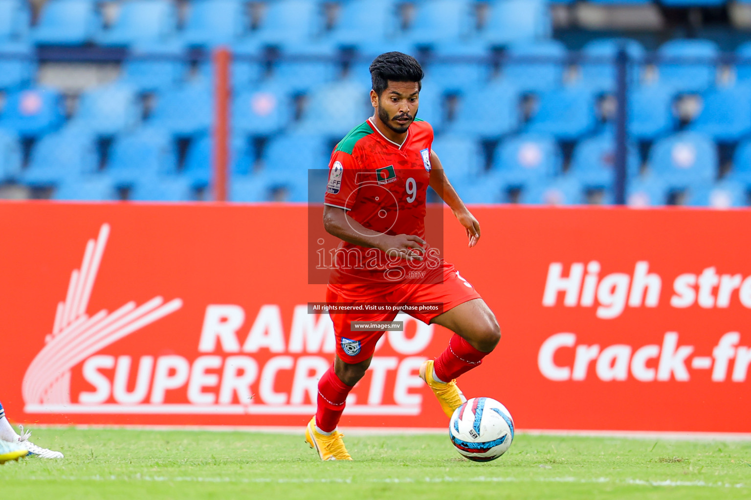 Kuwait vs Bangladesh in the Semi-final of SAFF Championship 2023 held in Sree Kanteerava Stadium, Bengaluru, India, on Saturday, 1st July 2023. Photos: Nausham Waheed, Hassan Simah / images.mv