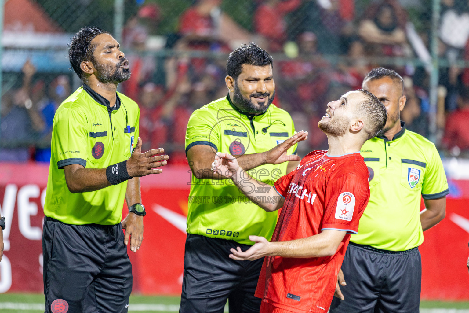 STO RC vs Club MTCC in the Quarter Finals of Club Maldives Cup 2025 was held in Rehendhi Futsal Ground, Hulhumale', Maldives on Friday, 17th October 2025. 
Photos: Ismail Thoriq, Hassan Simah / images.mv