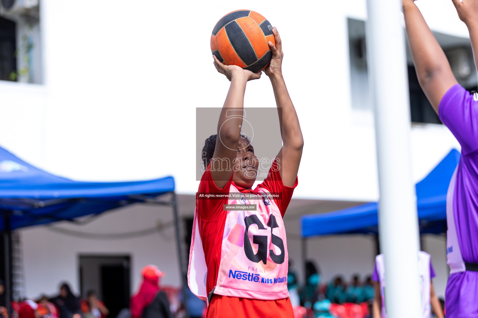 Day 2 of Nestle' Kids Netball Fiesta 2023 held in Henveyru Stadium, Male', Maldives on Thursday, 1st December 2023. Photos by Nausham Waheed / Images.mv