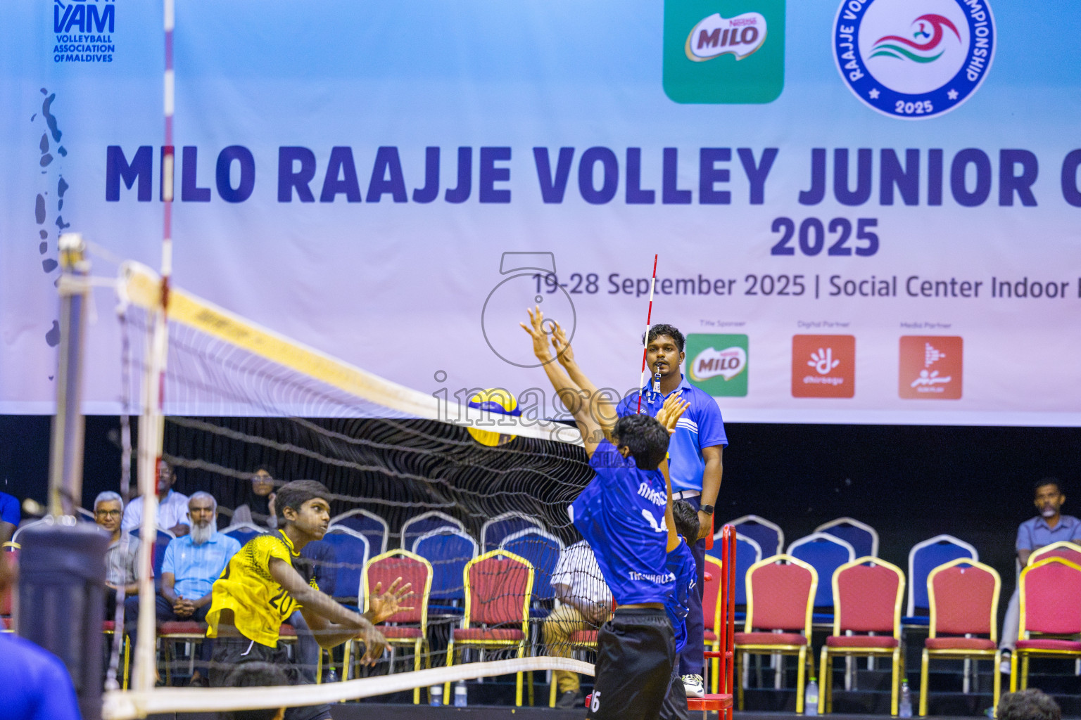 ADh Maamigili vs Male' City in the Finals of MILO Raajje Volley Junior Championship 2025 (U16 Boys) was held in Social Center Indoor Hall, Maldives on Saturday, 27th September 2025. Photos: Ismail Thoriq / images.mv