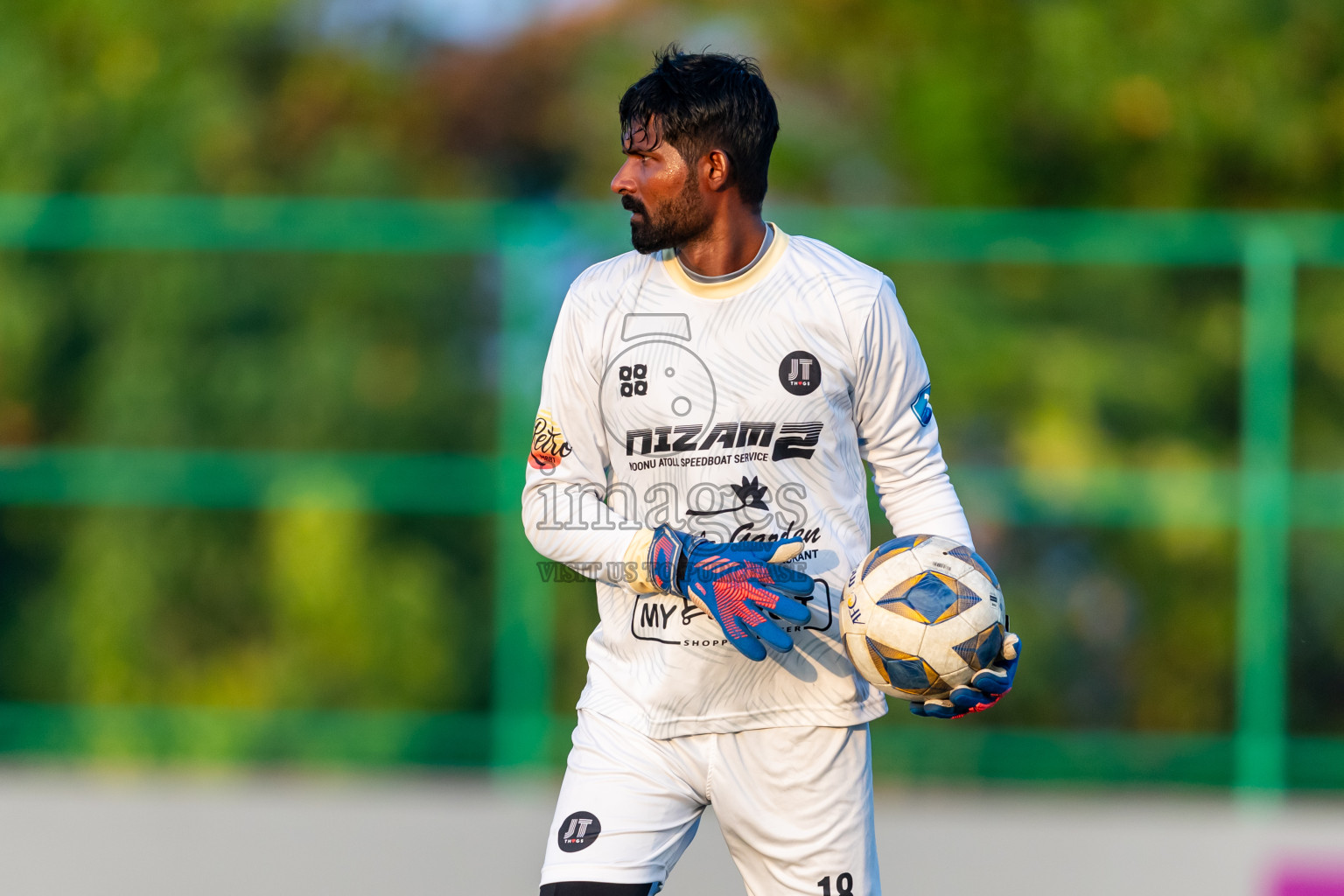 Kanmathi Juniors vs JT Sports from Manadhoo Council Cup 2024 in N Manadhoo Maldives on Wednesday, 21st February 2023. Photos: Nausham Waheed / images.mv