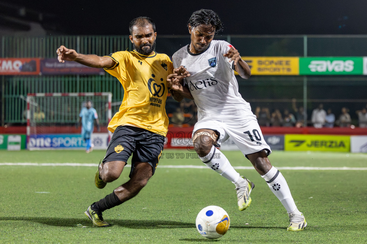 M. Veyvah vs M. Maduvvari in Day 12 of Golden Futsal Challenge 2025 was held on Thursday, 16th January 2025, in Hulhumale', Maldives Photos: Mohamed Mahfooz Moosa / images.mv