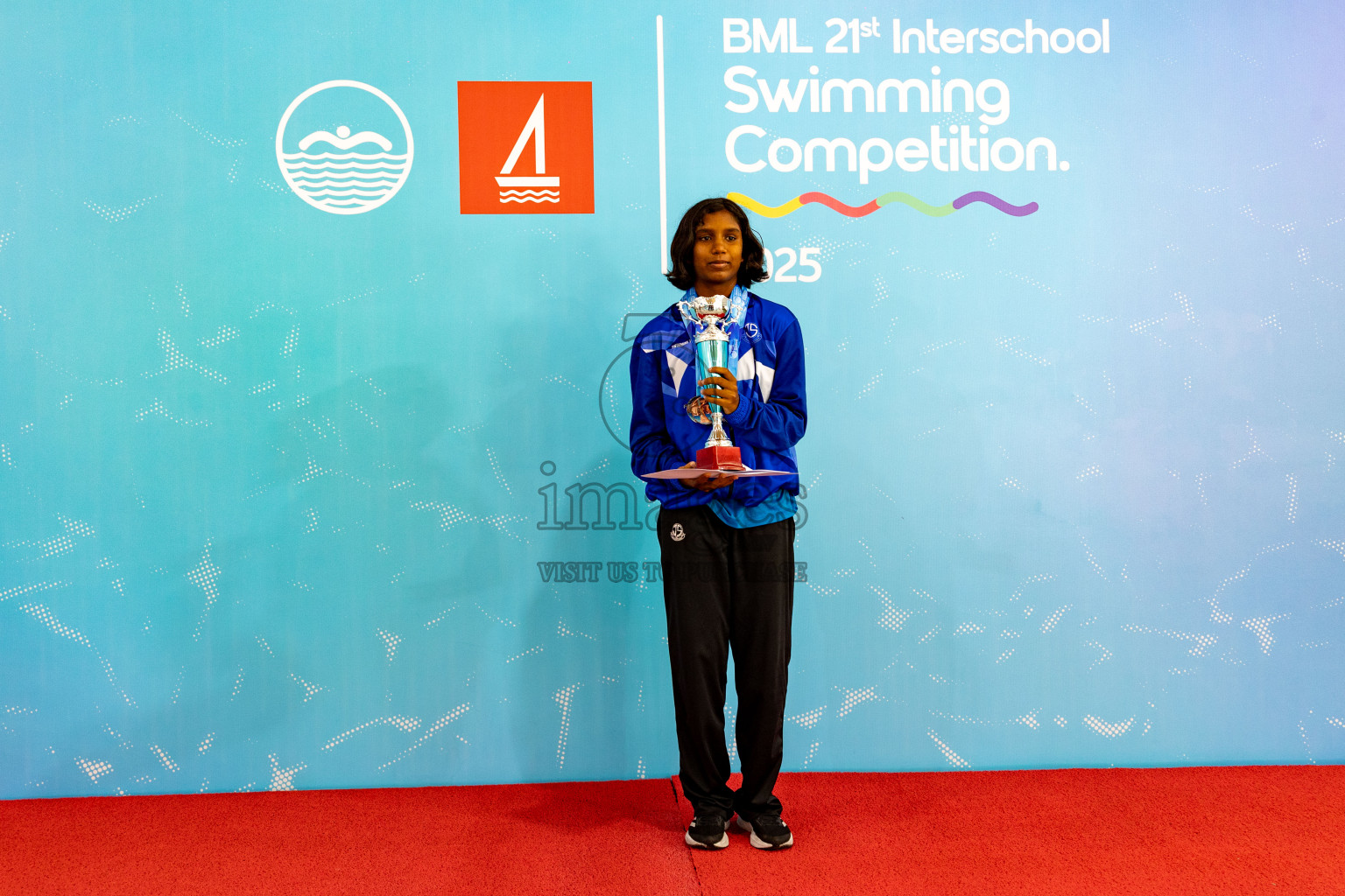 Closing Ceremony of BML 21st Interschool Swimming Competition 2025 .was held in Hulhumale' Swimming Pool, Hulhumale', Maldives on Saturday, 18th October 2025. 
Photos: Hassan Simah / images.mv