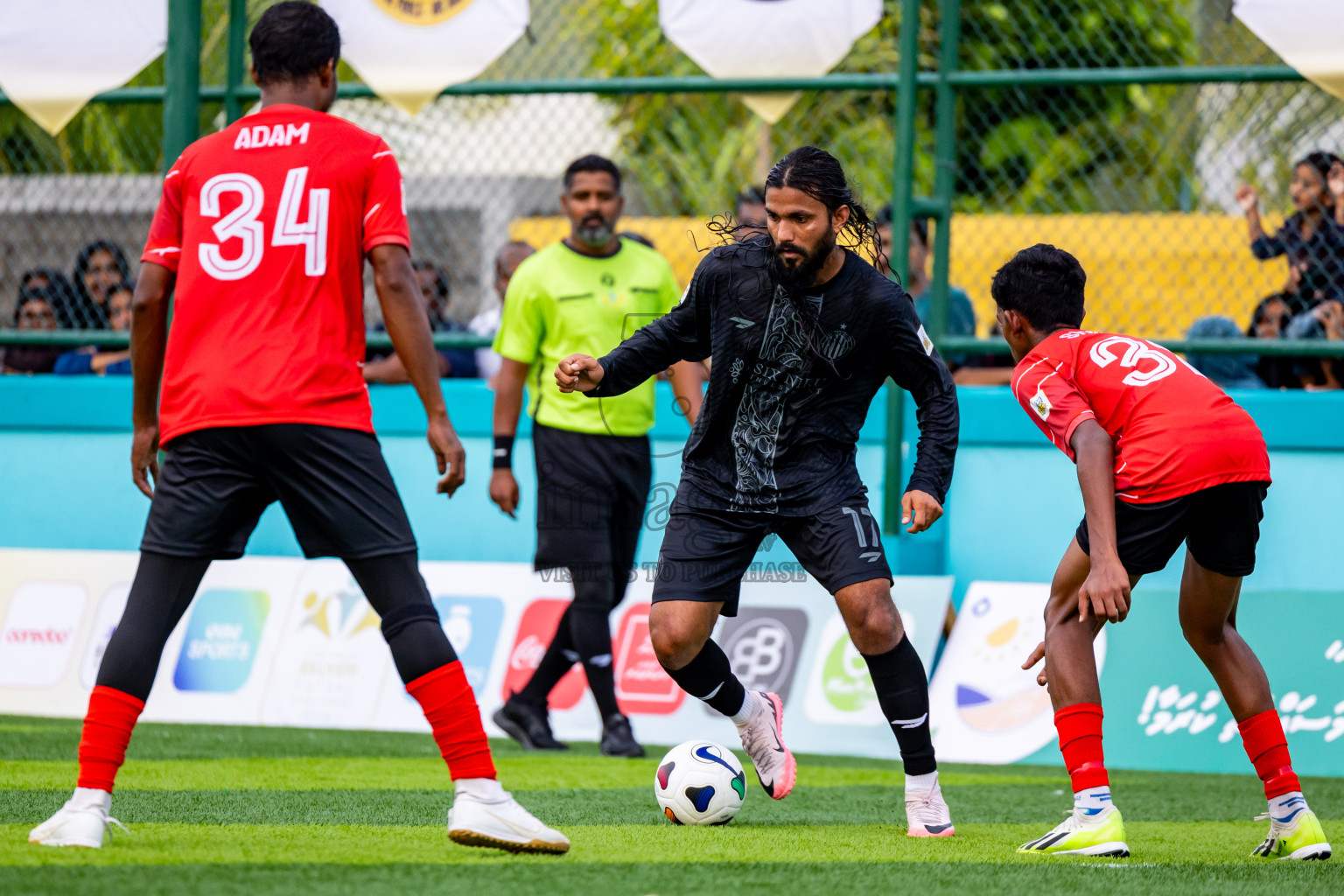 Raiymandhoo FC vs Dee Cee Jay SC in Day 1 of Laamehi Dhiggaru Ekuveri Futsal Challenge 2024 was held on Friday, 26th July 2024, at Dhiggaru Futsal Ground, Dhiggaru, Maldives Photos: Nausham Waheed / images.mv