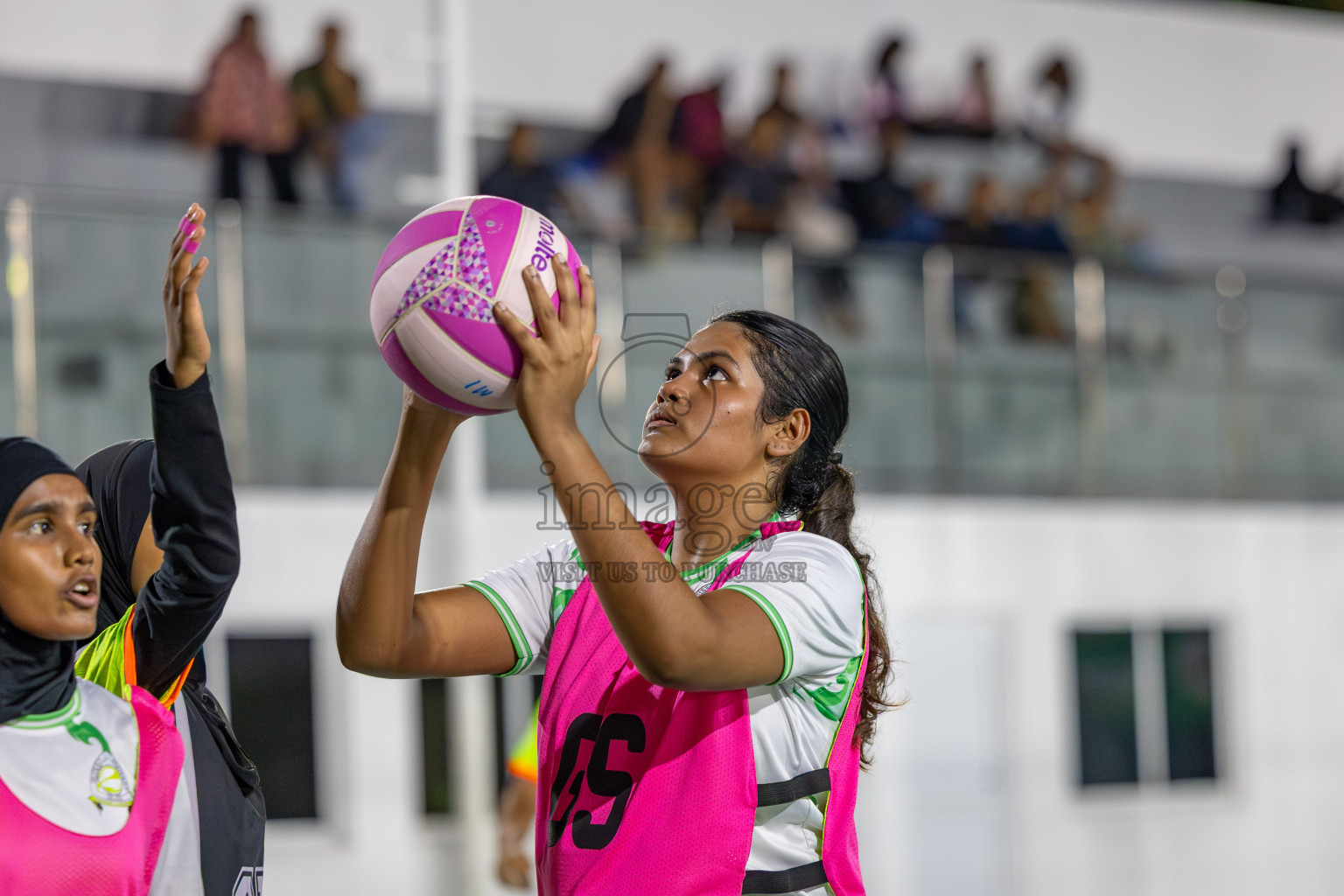 Club Green Streets vs SC Skylark in Division 1 of National Netball Tournament 2025 held in Ekuveni Netball Court at Male', Maldives on Wednesday, 21st May 2025. Photos: Mohamed Mahfooz Moosa / images.mv