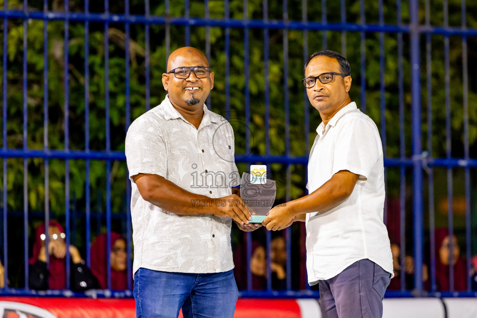 Closing Ceremony of Better in Baa Futsal Fiesta 2025 held in B. Eydhafushi, Maldives on Monday, 17th November 2025. Photos: Nausham Waheed / images.mv