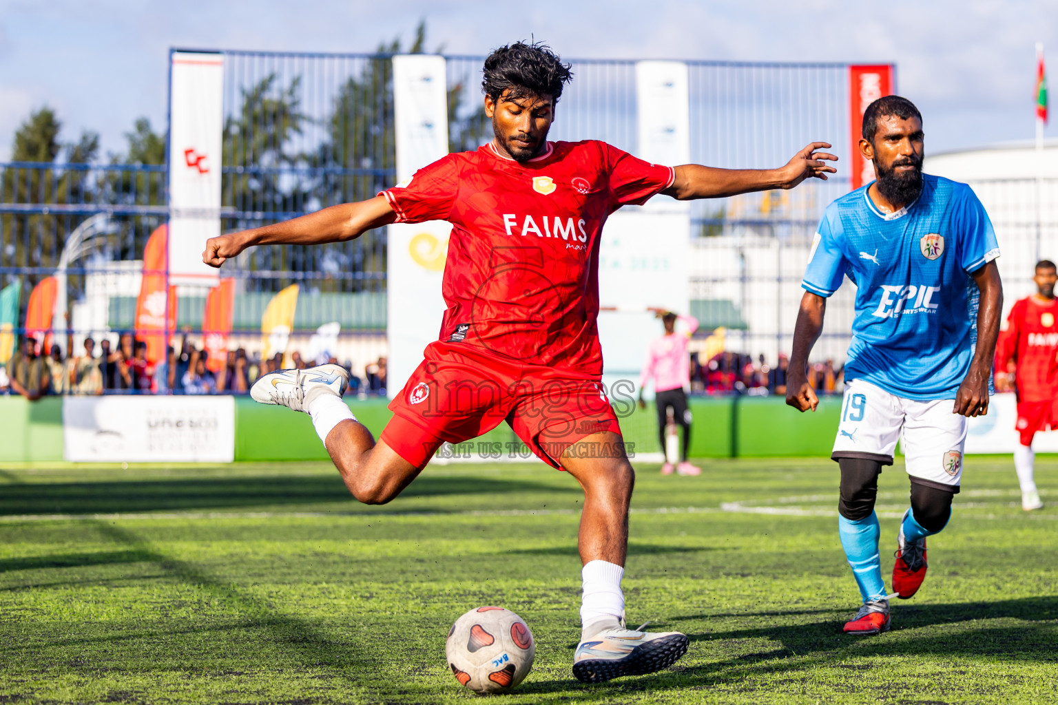 Eydhafushi vs Kudarikilu in Quater Finals of Better in Baa Futsal Fiesta 2025 Men's division held in B. Eydhafushi, Maldives on Thursday, 13th November 2025. Photos: Nausham Waheed / images.mv