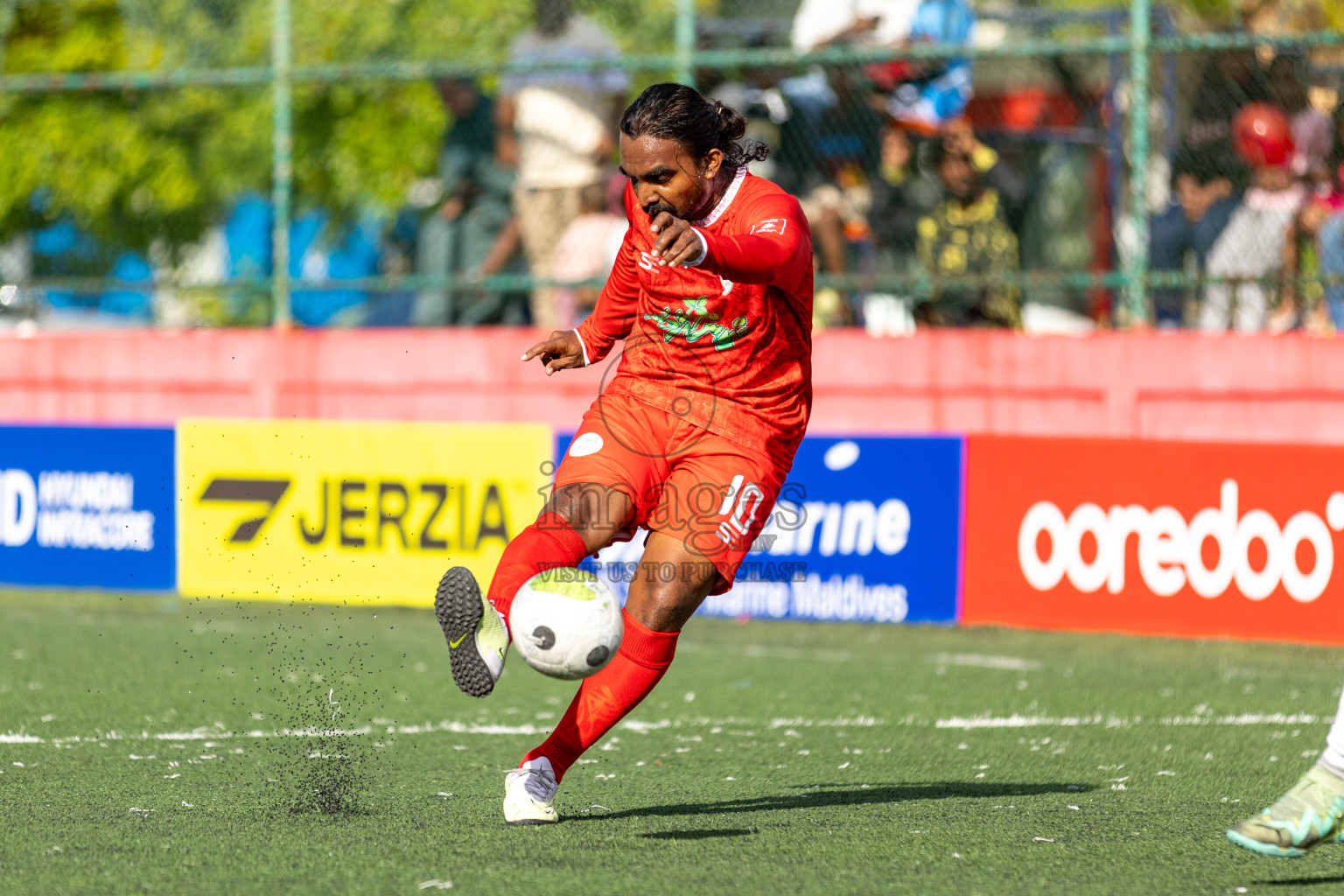 Th. Buruni vs Th. Gaadhiffushi in Day 6 of Golden Futsal Challenge 2024 was held on Saturday, 20th January 2024, in Hulhumale', Maldives 
Photos: Hassan Simah / images.mv