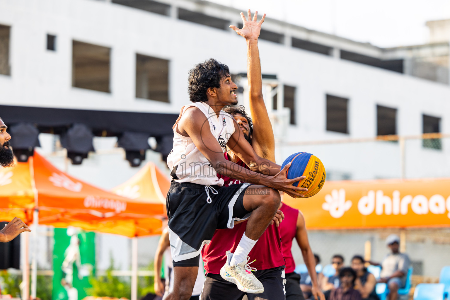 Day 5 of MILO Ramadan 3x3 Challenge 2024 was held in Ekuveni Outdoor Basketball Court at Male', Maldives on Saturday, 16th March 2024.
Photos: Mohamed Mahfooz Moosa / images.mv