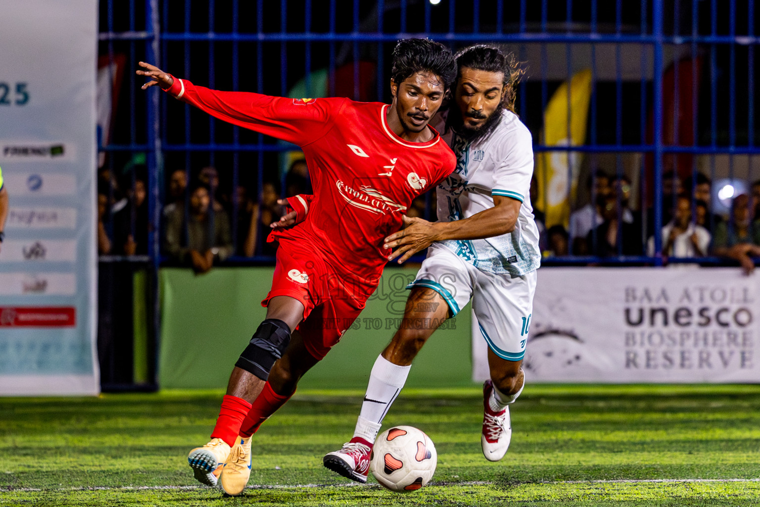 Kamadhoo vs Goidhoo in Day 3 of Better in Baa Futsal Fiesta 2025 Men's division held in B. Eydhafushi, Maldives on Friday, 7th November 2025. Photos: Nausham Waheed / images.mv
