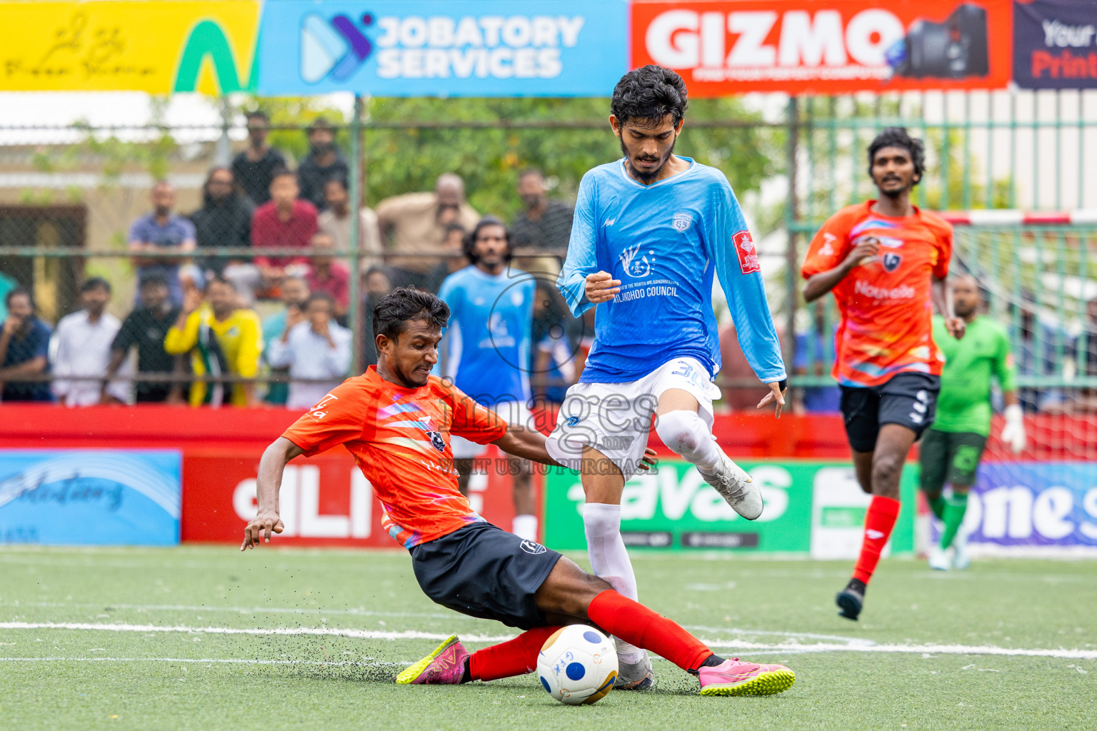 Sh Kanditheemu vs Sh Milandhoo in Day 21 of Golden Futsal Challenge 2025 was held on Saturday , 25th January 2025, in Hulhumale', Maldives.
Photos: Ismail Thoriq / images.mv