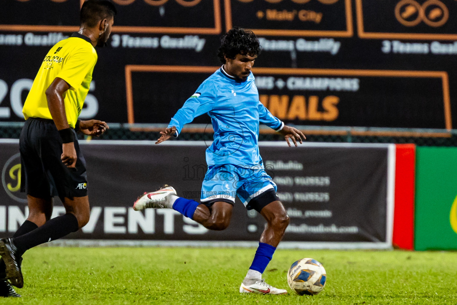 Addu City vs R Alifushi in Semi Finals of Gold Cup 2024 held at National Football Stadium on Saturday, 21st December 2024. Photos: Nausham Waheed / Images.mv