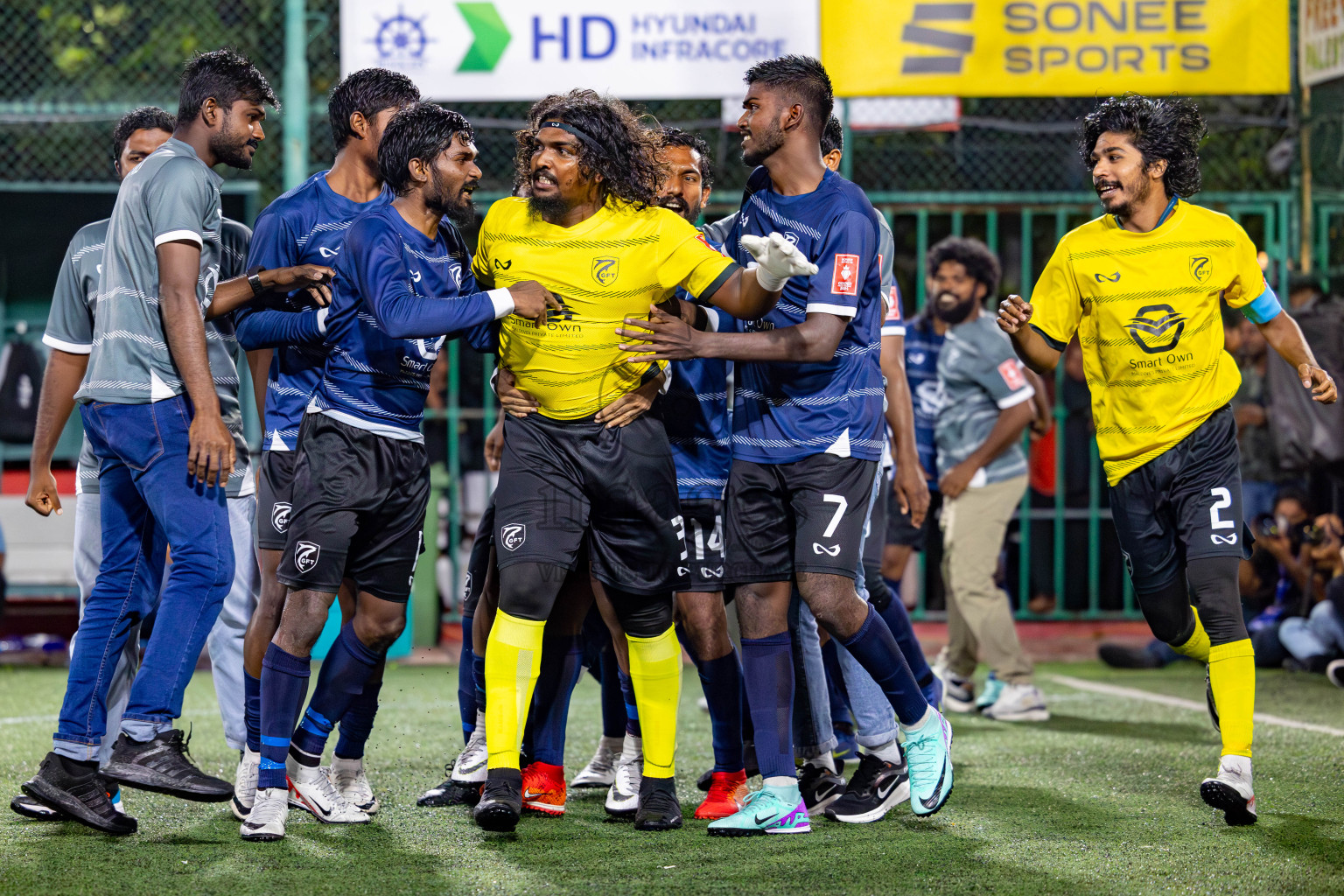 K. Gaafaru VS Dhadimagu in Round of 16 on Day 40 of Golden Futsal Challenge 2024 which was held on Tuesday, 27th February 2024, in Hulhumale', Maldives Photos: Hassan Simah / images.mv