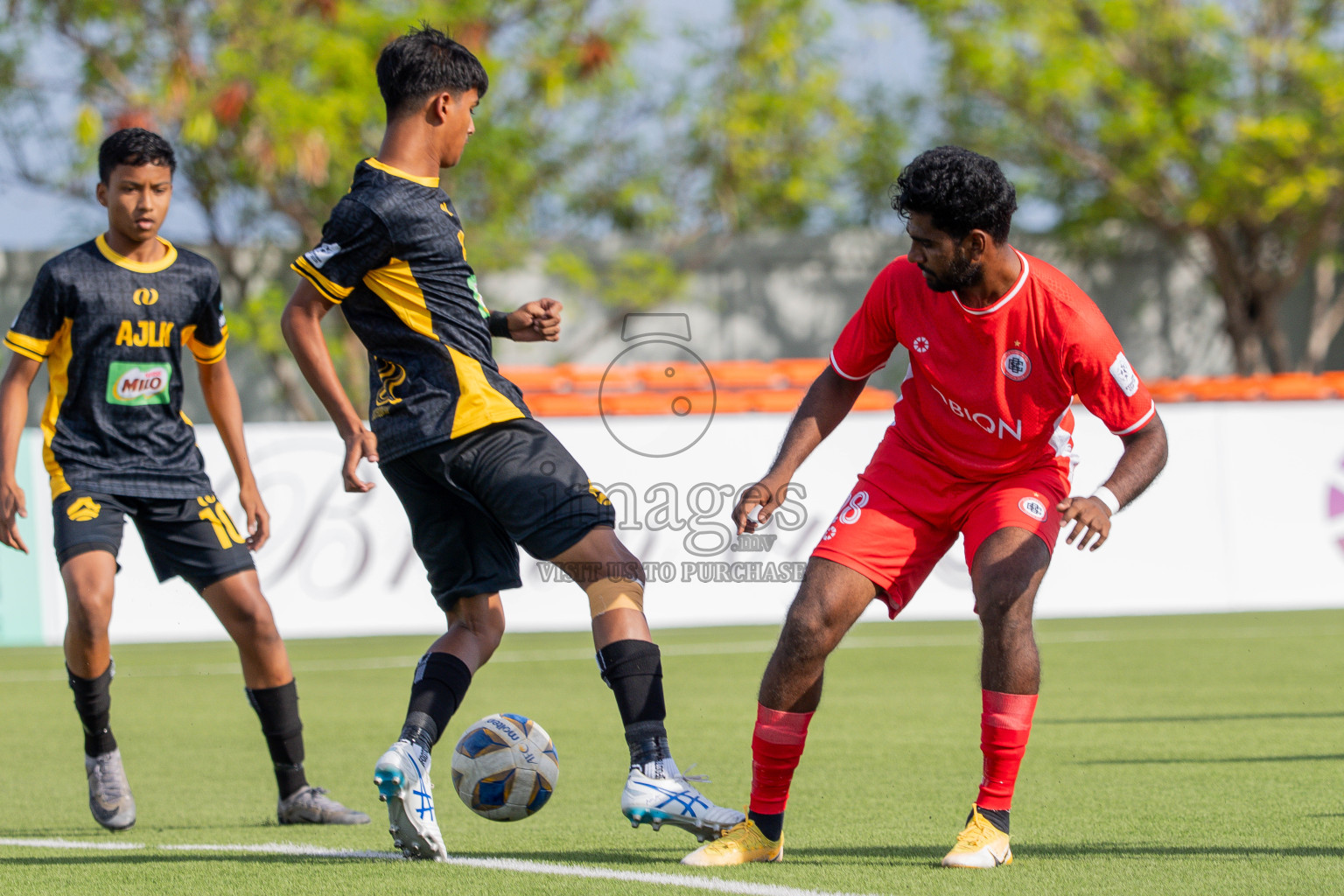 CC Sports Club VS Aajeelakah Eydhafushi FA in Day 6 of Eydhafushi Cup 2025 held in Eydhafushi Football Stadium at B. Eydhafushi, Maldives on Wednesday, 10th September 2025. Photos: Arif Rasheed / images.mv