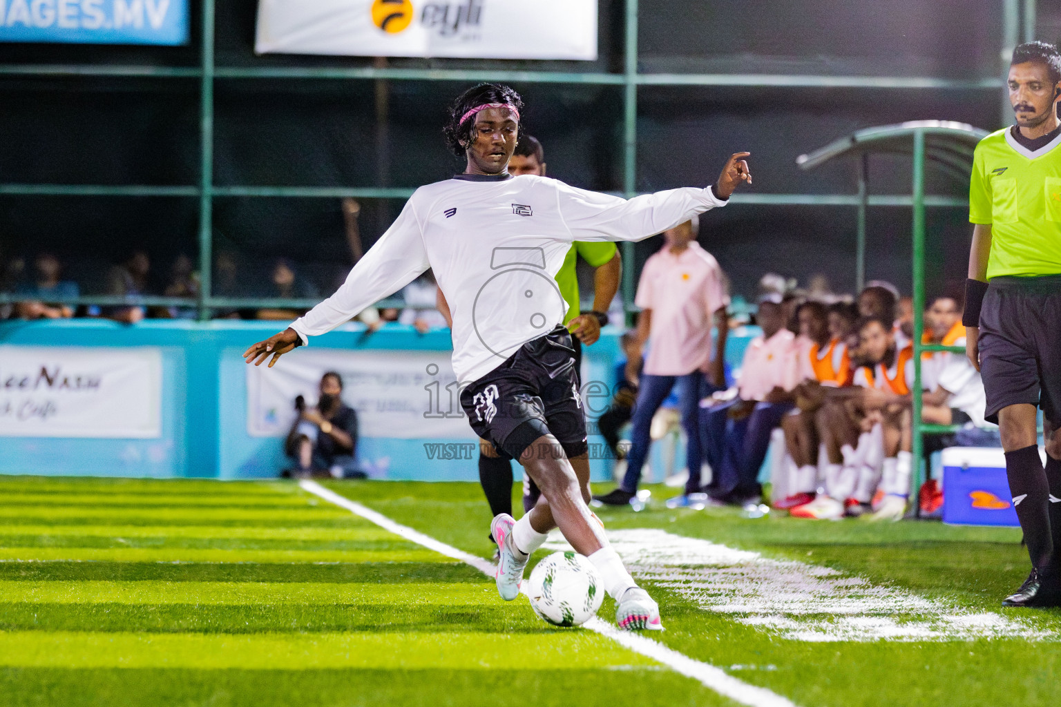 Dee Cee Jay SC vs Comienzo FC in Day 2 of Laamehi Dhiggaru Ekuveri Futsal Challenge 2025 was held on Friday, 25th July 2025, at Dhiggaru Futsal Ground, Dhiggaru, Maldives Photos: Areef Adam / images.mv