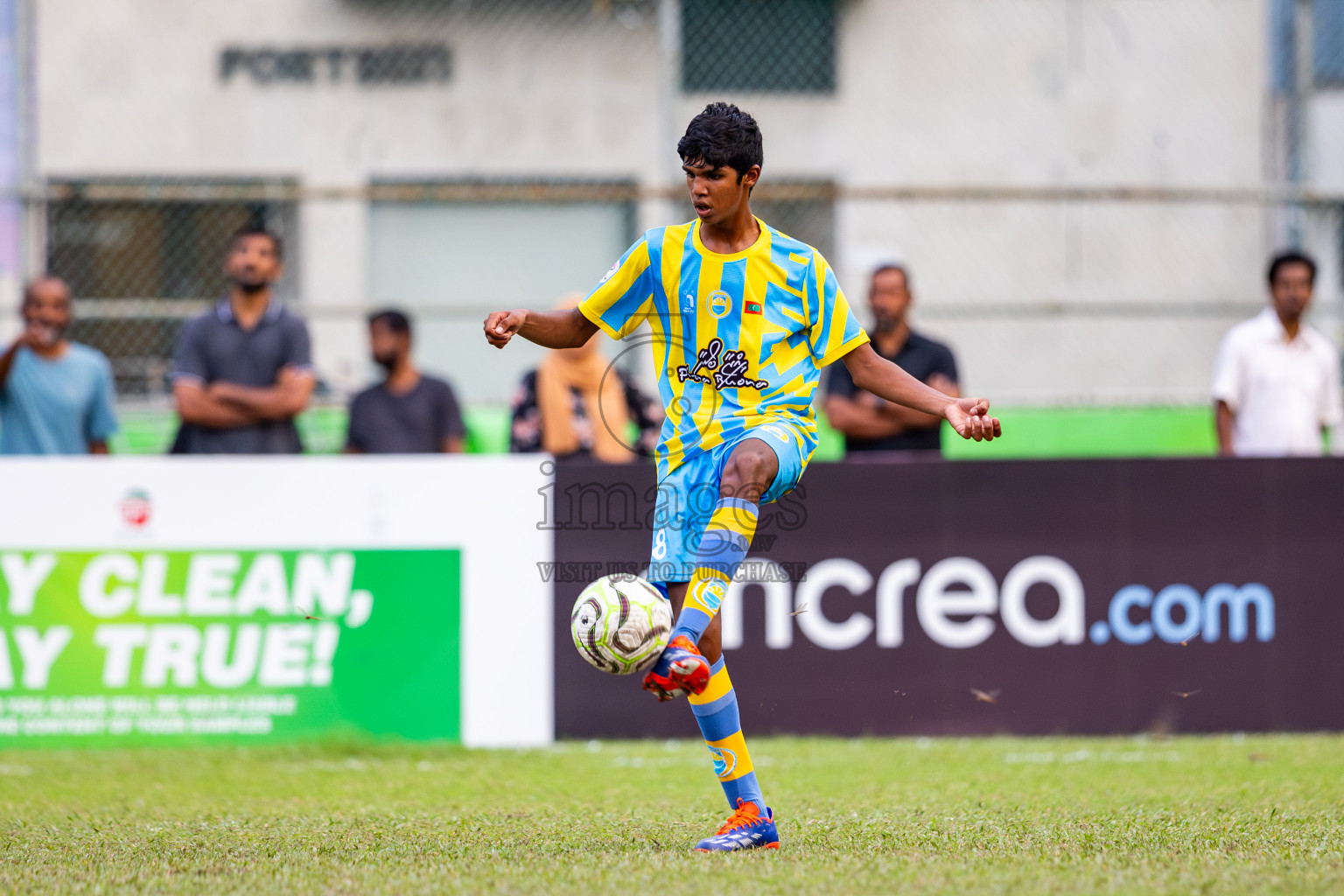 Under 14 United Victory vs Valancia on day 3 of Dhivehi Youth League 2024 held at Henveiru Stadium on Saturday, 23rd November 2024. Photos: Nausham Waheed/ Images.mv