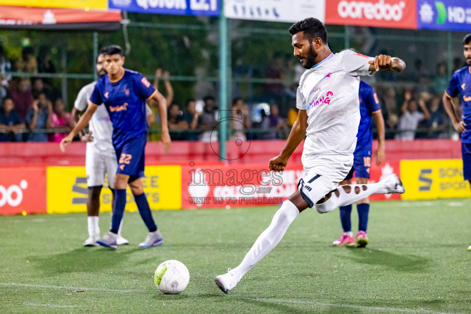 Lh. Kurendhoo VS Lh. Olhuvelifushi in Day 24 of Golden Futsal Challenge 2024 was held on Wednesday , 7th February 2024 in Hulhumale', Maldives 
Photos: Hassan Simah / images.mv