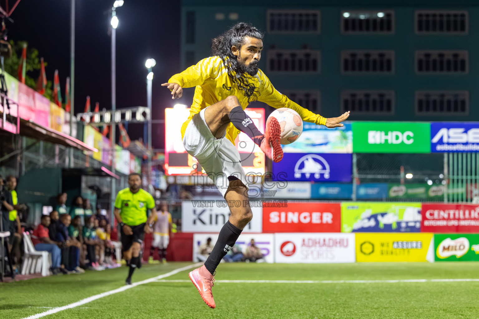 RRC vs United BML in Day 13 of Club Maldives Cup 2025 was held in Rehendhi Futsal Ground, Hulhumale', Maldives on Monday, 13th October 2025. 
Photos: Mohamed Mahfooz Moosa / images.mv