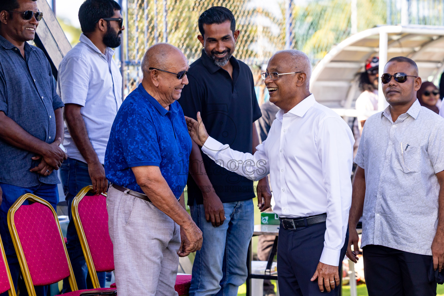Dhonfanu vs Eydhafushi in Day 1 of Better in Baa Futsal Fiesta 2025 Woman's division held in B. Eydhafushi, Maldives on Wednesday, 5th November 2025. Photos: Nausham Waheed / images.mv