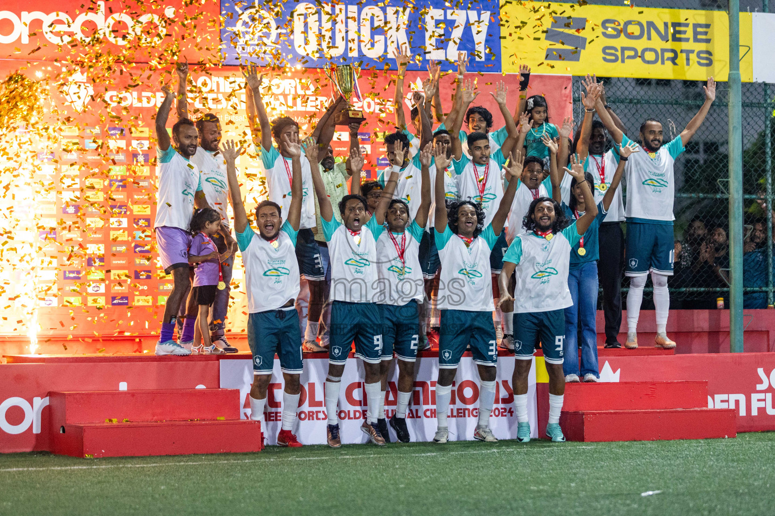 R Dhuvaafaru vs R Alifushi in Day 18 of Golden Futsal Challenge 2024 was held on Thursday, 1st February 2024, in Hulhumale', Maldives Photos: Nausham Waheed, / images.mv