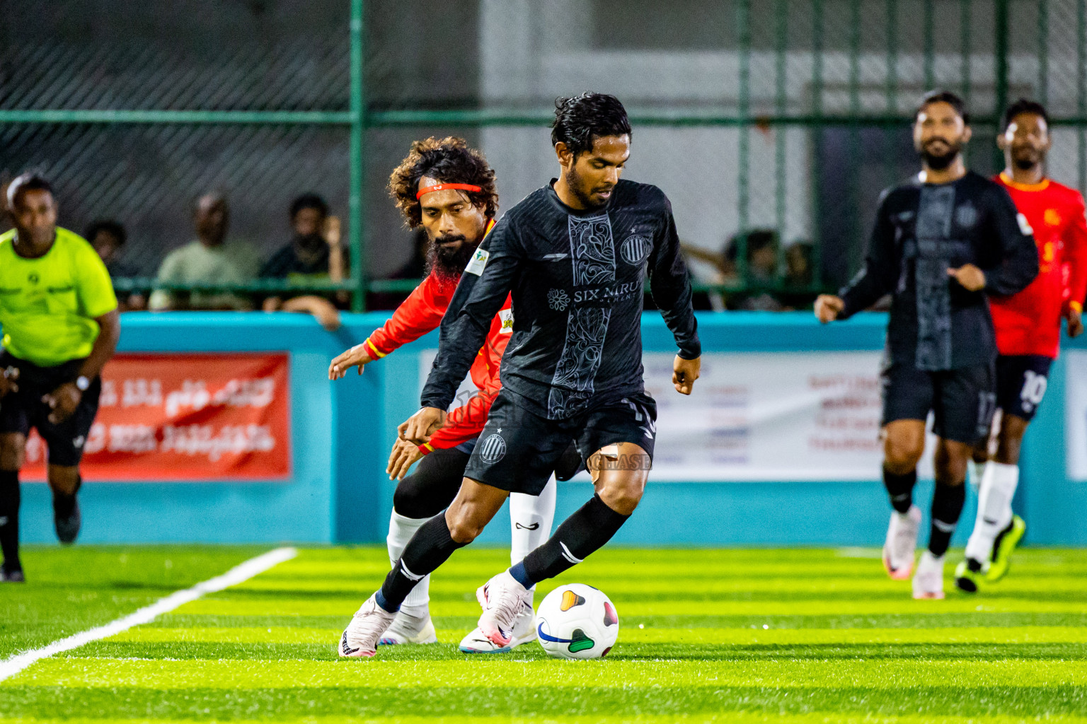 Dee Cee Jay vs Kovigoani in Semi Final of Laamehi Dhiggaru Ekuveri Futsal Challenge 2024 was held on Monday, 29th July 2024, at Dhiggaru Futsal Ground, Dhiggaru, Maldives Photos: Nausham Waheed / images.mv