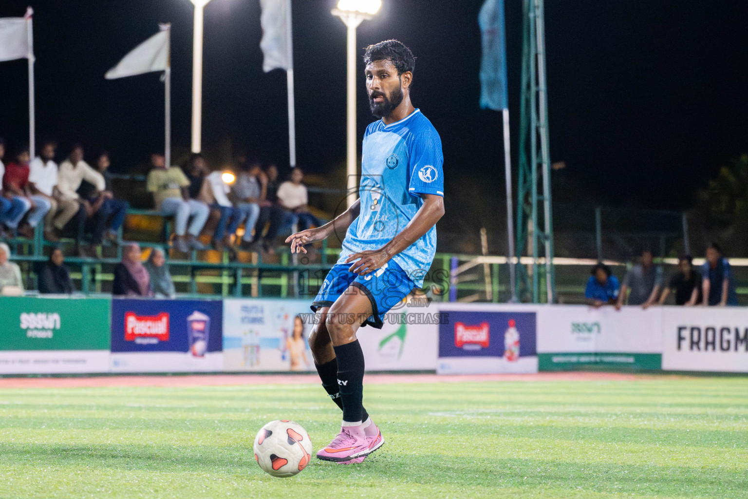 Foemathi VS Laamu Blues in Day 3 - Fonadhoo Youth Futsal Challenge 2025 held in Fonadhoo Futsal Stadium, L. Fonadhoo, Maldives on Tuesdat, 28th October 2025 Photos: Arif Rasheed / images.mv