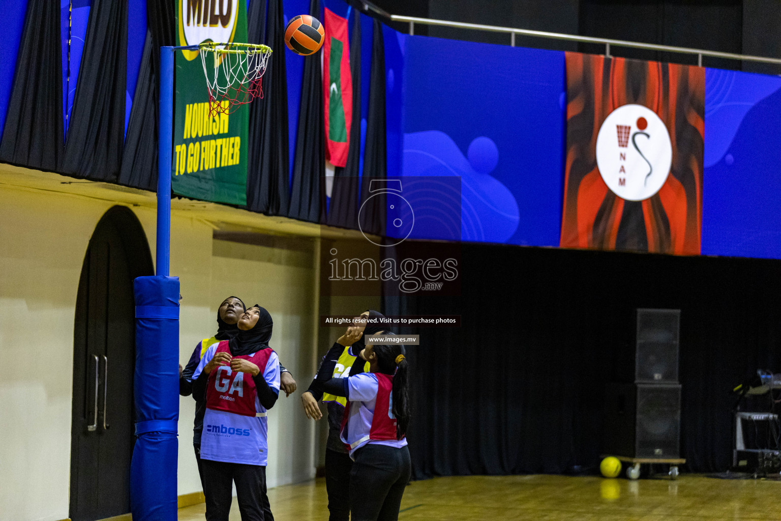 Sports Club Skylark vs Vyansa in the Milo National Netball Tournament 2022 on 17 July 2022, held in Social Center, Male', Maldives. 
Photographer: Hassan Simah / Images.mv