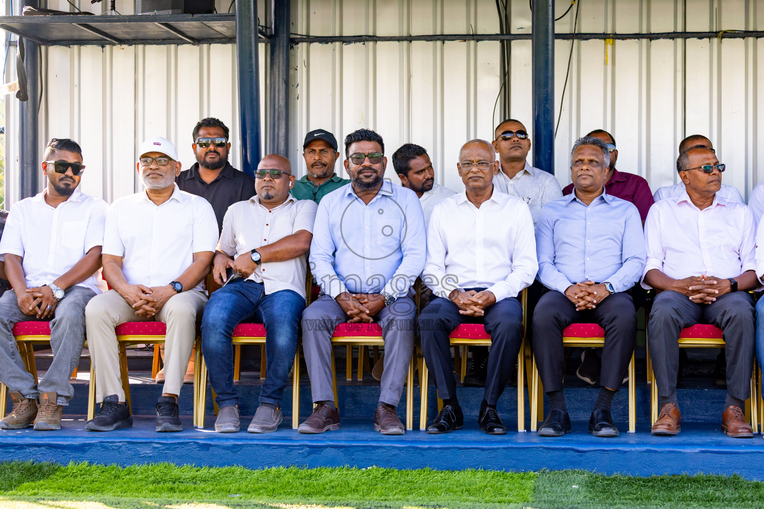 Dhonfanu vs Eydhafushi in Day 1 of Better in Baa Futsal Fiesta 2025 Woman's division held in B. Eydhafushi, Maldives on Wednesday, 5th November 2025. Photos: Nausham Waheed / images.mv
