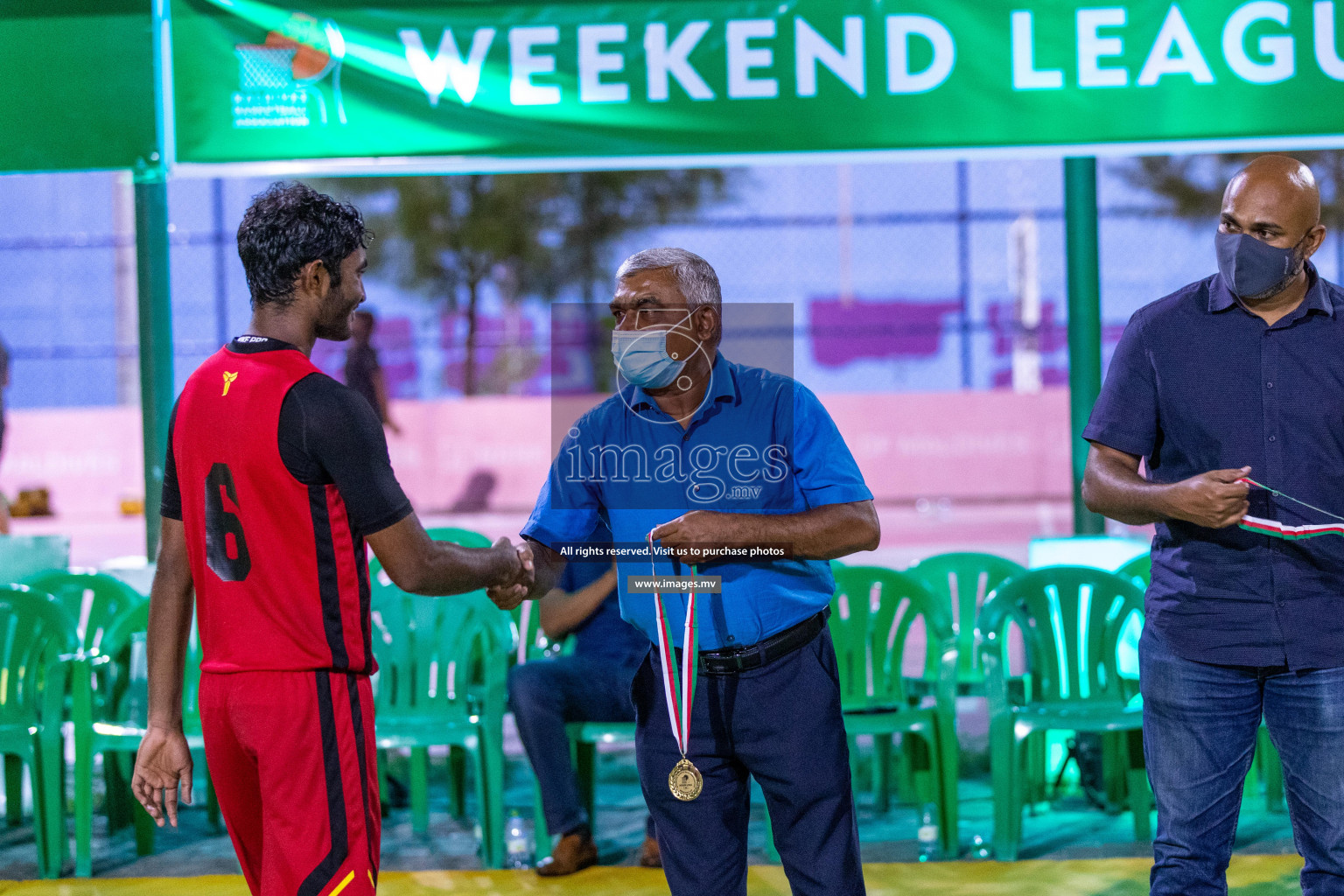 Finals of Weekend League 2021 was held on Monday, 6th December 2021, at Ekuveni Outdoor Basketball court Photos: Ismail Thoriq / images.mv