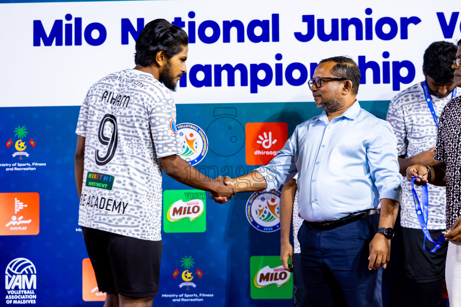 Maathoda Sports Club vs Sports Club City in the Finals of Milo National Junior Volleyball Championship 2025 Men's Division was held on Sunday, 30th November 2025 at Ekuveni Turf Court Male', Maldives. Photos: Nausham Waheed / images.mv