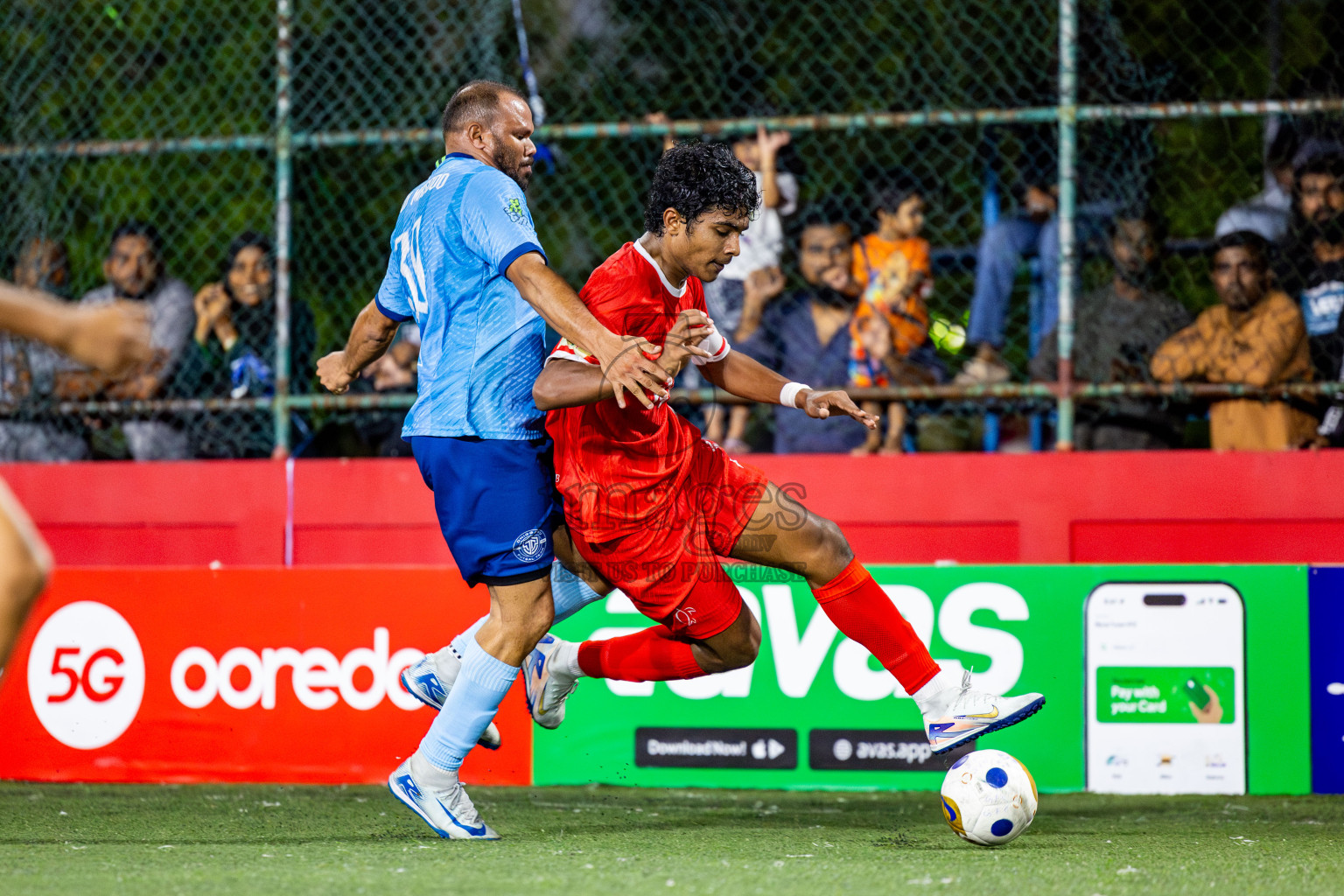 F Dharanboodhoo vs M Dhiggaru in zone round on Day 29 of Golden Futsal Challenge 2025 was held on Sunday , 2nd February 2025, in Hulhumale', Maldives. Photos: Nausham Waheed / images.mv