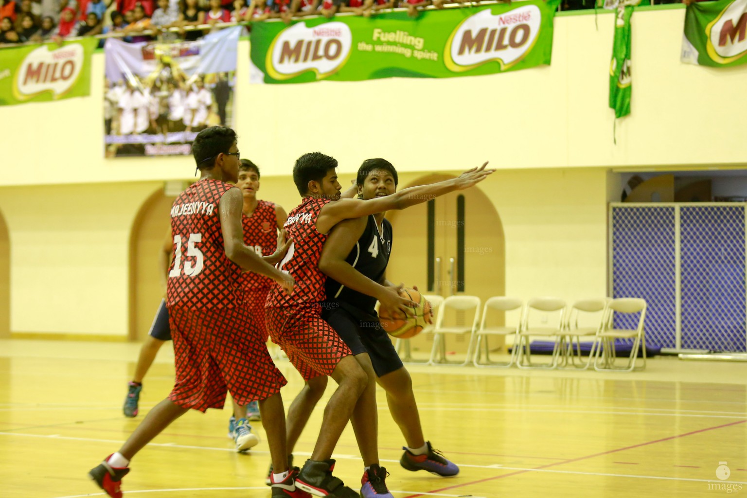 Milo Interschool Basketball Finals in Male', Maldives, Thursday, April. 28, 2016.(Images.mv Photo/ Hussain Sinan).