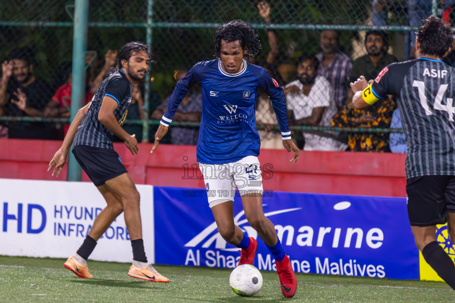 GA Kolamaafushi VS GA Dhevvadhoo in Day 14 of Golden Futsal Challenge 2024 was held on Sunday, 28th January 2024, in Hulhumale', Maldives
Photos: Ismail Thoriq / images.mv