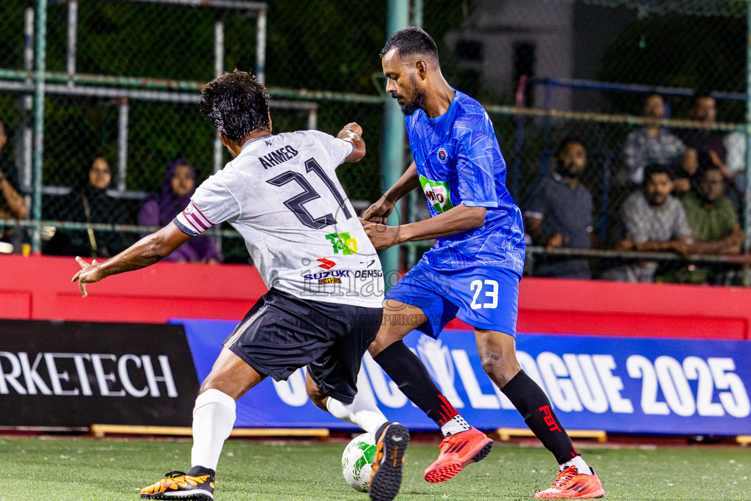 Kulhivaru Vuzaara vs Police Club in Day 15 of Office League 2025 was held on Friday, 2nd May 2025 in Hulhumale', Maldives. Photos: Nausham Waheed / images.mv